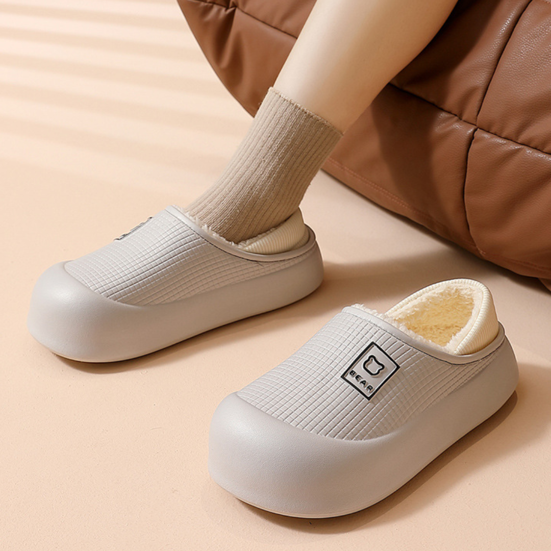 OCW Women Winter Slippers Comfortable Ultra-soft Fur Wide Toe Box Winter Casual Home Sandals